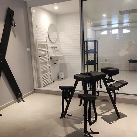 Secret Room, 3 Couple Only Au Village Naturiste Riad *